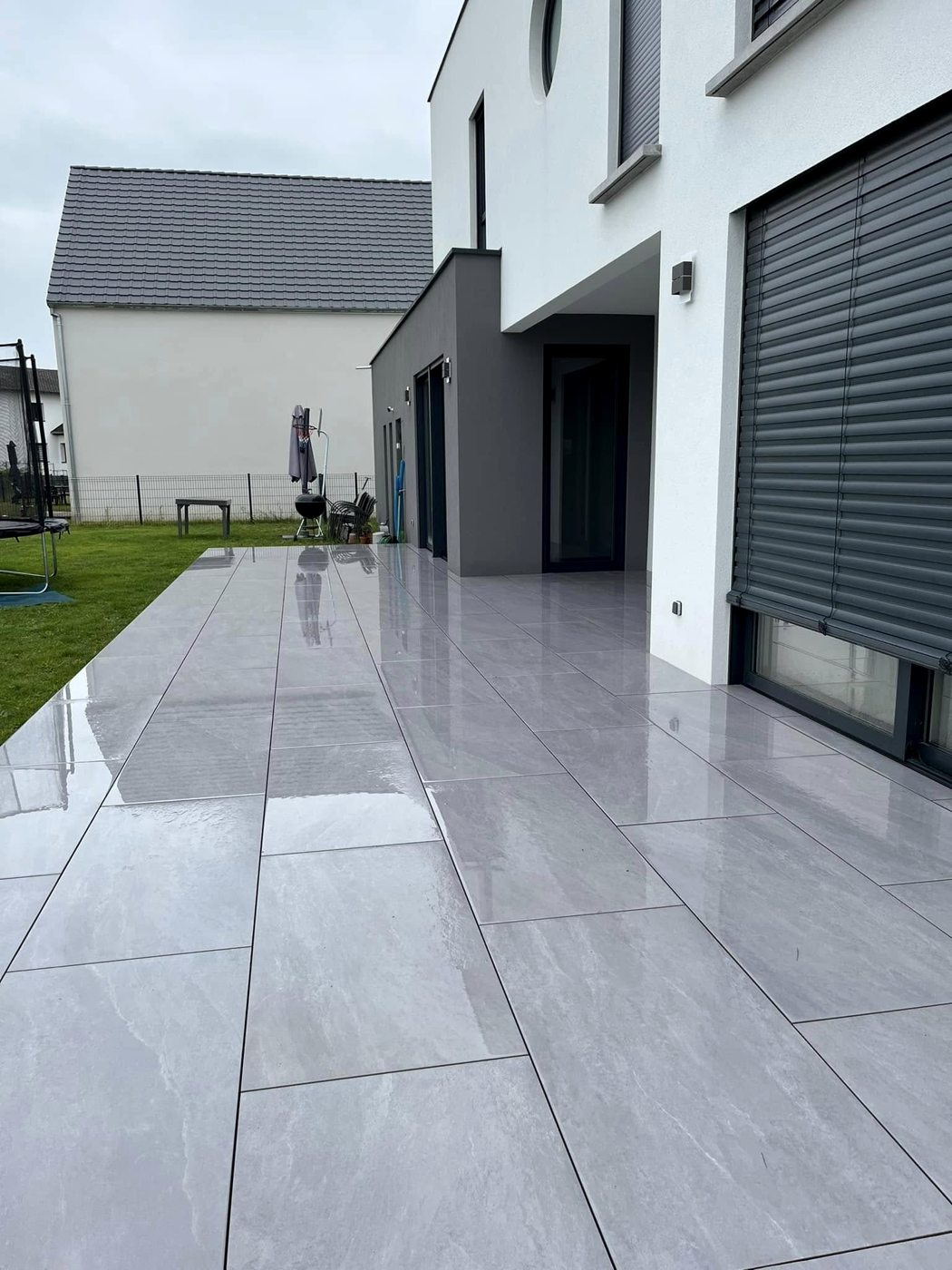 Terrasse sur plots réalisé par Jardins du Rhin